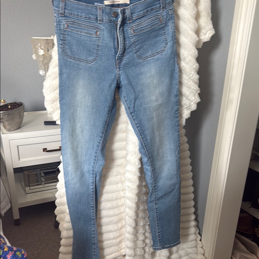 Levi’s 311 super stretch jeans. Sz 27